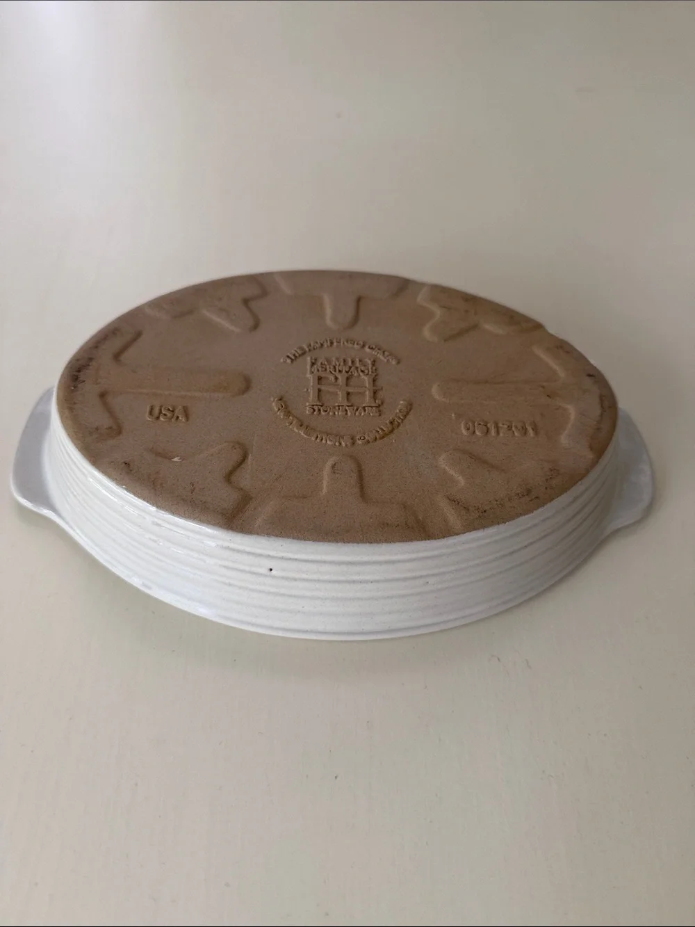 The Pampered Chef Stoneware Family Heritage Collection 9” Oval Baking Dish